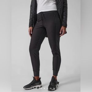 *NWT* Athleta Headlands Hybrid Trek Jogger